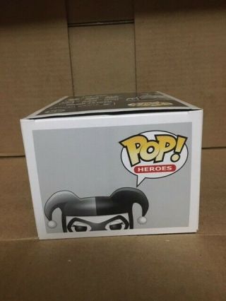 Funko POP Heroes 45 Harley Quinn Black and White Hot Topic Exclusive 5
