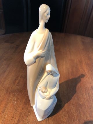 Retired Lladro 4585 Baby Jesus,  Mary And Joseph In -