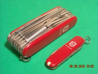 Collector ' s Pair Victorinox Swiss Champ and Classic Swiss Army Knives WORLD LOGO 2