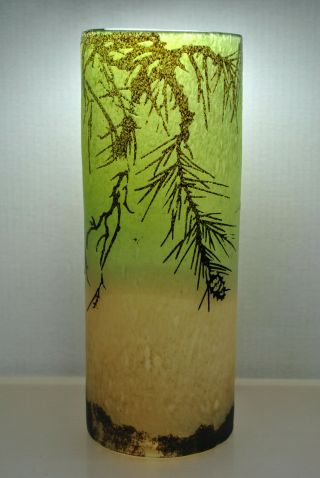 GORGEOUS CARVED GLASS CAMEO VASE WITH RAISED TREE BRANCHES 2