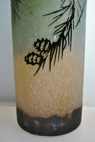 GORGEOUS CARVED GLASS CAMEO VASE WITH RAISED TREE BRANCHES 5