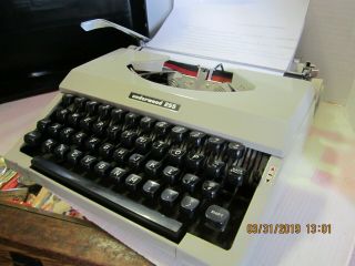 Vintage Underwood 255 Made In japan Portable Typewriter 4