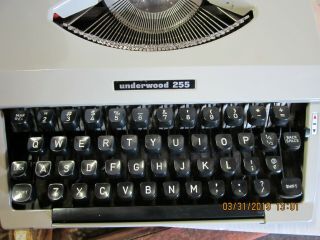 Vintage Underwood 255 Made In japan Portable Typewriter 5