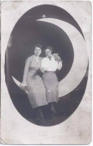 1920s RP POSTCARD CLARKSBURG WV 2 LOVELY LADIES SEATED ON PAPER MOON NOVELTY 2