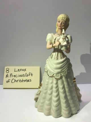 Lenox Ivory Classic Figurine A Precious Gift Of Christmas 2012 W/ Box (sku:82650)