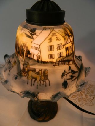 VINTAGE HAND PAINTED ART GLASS LAMP AMERICAN WINTER SCENE CURRIER AND IVES 2