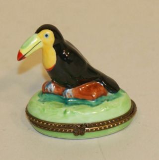 Limoges France Peint Main Trinket Box With Figural Toucan Tropical Bird