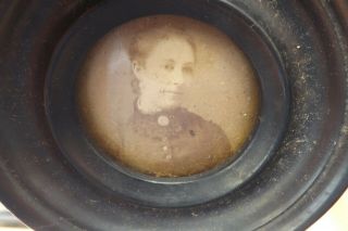 Old Vintage Antique Victorian Photograph Of A Woman Round Wooden Frame 7.  5cms