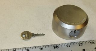 Generic Puck Lock With Medeco Cylinder And 1 Key - Good