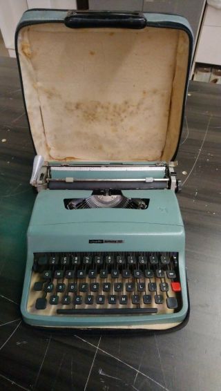 Vtg Typewriter Olivetti 32 Lettera & Case Portable Green Parts Use Repair