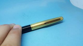 VINTAGE AURORA 98 VERY RARE FOUNTAIN PEN BLACK AND GOLD 4
