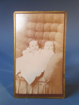 Antique Cabinet Photograph Of Twins By A.  J.  Whittemore Rochester Ca.  19 - 20th C.