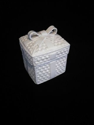 Sybil Connolly For Tiffany And Company Bone China Basket Weave Trinket Box