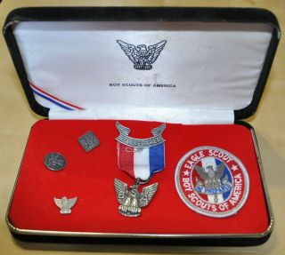 Vintage Bsa Boy Scouts Of America Stange Eagle Medal Ribbon Patch Pin Case Box