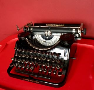 1930’s Underwood Elliot Fisher,  Universal Typewriter/case