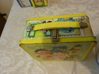 Vintage Sesame Street Metal Lunchbox WITH THERMOS 1980s Has Wear 5