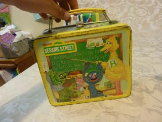 Vintage Sesame Street Metal Lunchbox WITH THERMOS 1980s Has Wear 6
