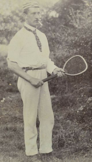 Charming 1880/90s Cabinet Card Photo Tennis Player Renshaw? Wimbledon? Racket