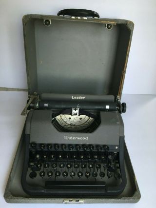Vintage Antique Underwood Leader Portable Typewriter With Case 1940s Great