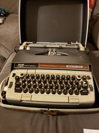 Vintage Electric Smith Corona Electra 210 Automatic Typewriter With Case
