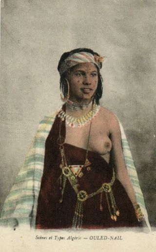 Pc Ethnic Nude Female,  ScÉnes Et Types,  Ouled Nail,  Vintage Postcard (b16126)