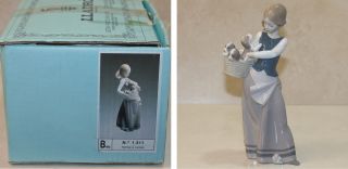 Lladro Figurine 1311 ln box Girl with Puppies 5