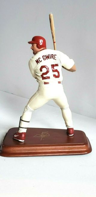 The Danbury MLBP 1999 Sculpture Mark McGwire St.  Louis Cardinals 6