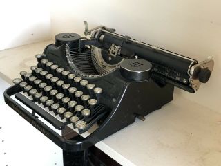 vintage underwood portable typewriter 2