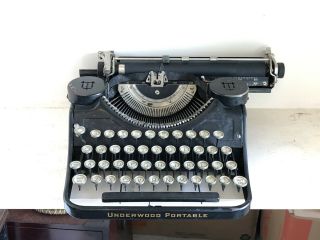 vintage underwood portable typewriter 3
