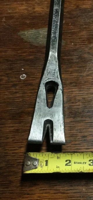 Vintage STANLEY HANDYMAN,  H - 818,  Carpenter ' s 17” Tool Claw / Nail Pry Crow Bar 8