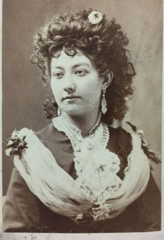 Antique Cdv Photograph Of Woman By J Lee Knight Topeka Kansas 1870s