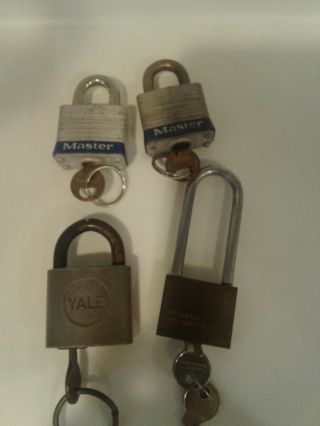 Vintage Yale Brass Lock,  Popular Mecanics,  And 2 Master Locks With Keys