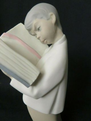RARE Lladro Figurine ' Choir BOY with OPEN BIBLE ' Mat Finish 1010326 - C 2