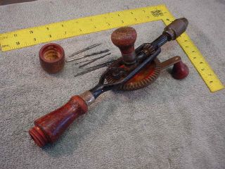 Craftsman Vintage Egg Beater Red Hand Drill.  With 8 Drill Bits.