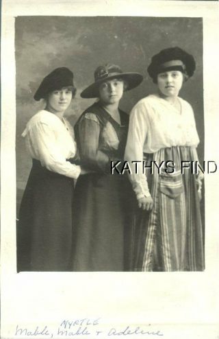 Real Photo Rppc A,  1430 Pretty Women In Dresses And Hats Posed
