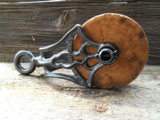 Antique CAST Iron AND WOOD MYERS PULLEY PRIMITIVE BARN ORNATE RUSTIC DECOR FARM 3