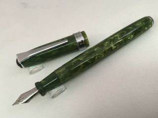 Levenger Truewriter Olive Marbled Jade Green Fountain Pen Fine Nib