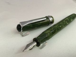 Levenger Truewriter Olive Marbled Jade Green Fountain Pen Fine Nib 3
