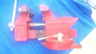 Vintage Columbian No 04 Swivel Bench Vise 4 " Pipe Jaws Anvil Machinist