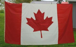 Big 12 X 6 Vintage Nyl - Glo Canadian Flag Nylon Bunting Sewn Design Canada