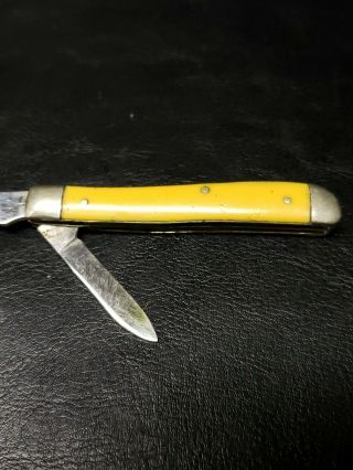 Rare Vintage Queen 17 Steel Crown Pocket Knife Q Crown Delrin Yellow Peanut Pik 5