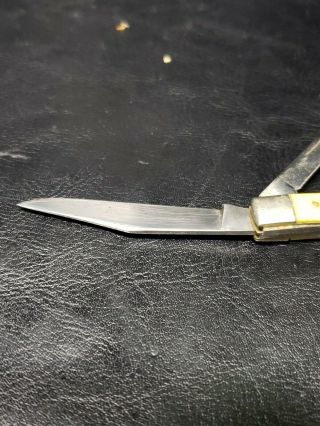 Rare Vintage Queen 17 Steel Crown Pocket Knife Q Crown Delrin Yellow Peanut Pik 7