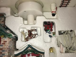 Department 56 Santa ' s Wonderland House RARE RETIRED CHRISTMAS SNOW VILLAGE W BOX 7