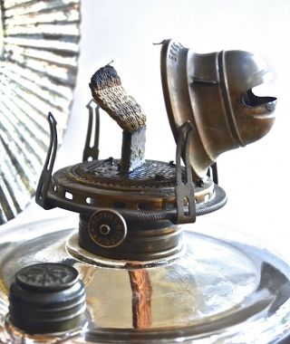 Vintage Wall Mount Oil Lamp with Reflector & Scoville Burner 4