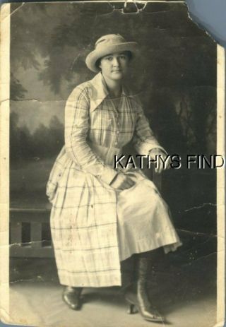 Real Photo Rppc A,  1238 Pretty Woman In Dress And Hat Sitting