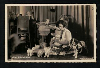 Ae2966 - Movie Star Joan Crawford W/ Stuffed Animals - Mgm Rppc