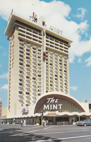 Las Vegas,  Nevada,  Pu - 1986; The Hotel - Casino,  Fremont Street