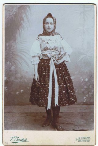 Cabinet Card - Costume Portrait Of A Girl By Barton Uh Hradiste Czech Republic