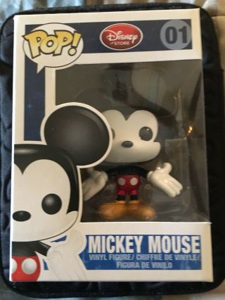 Funko Pop Mickey Mouse 01 Disney Store Red Label Rare Vaulted