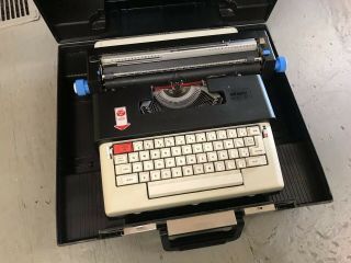 Olivetti Lettera 36 Portable Electric Typewriter in Case Rare Vintage 2
